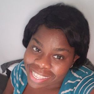 Meet your Posher, Launa